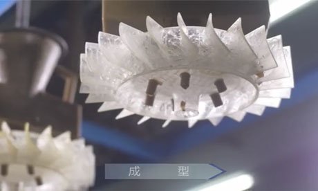 檢查模型的尺寸、外觀，組蠟樹